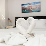 Qbra House 2br Walk To Landmarks Estambul