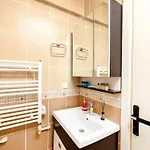 Qbra House 2br Walk To Landmarks * Estambul