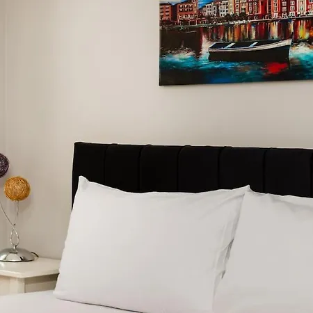 Qbra House 2br Walk To Landmarks *